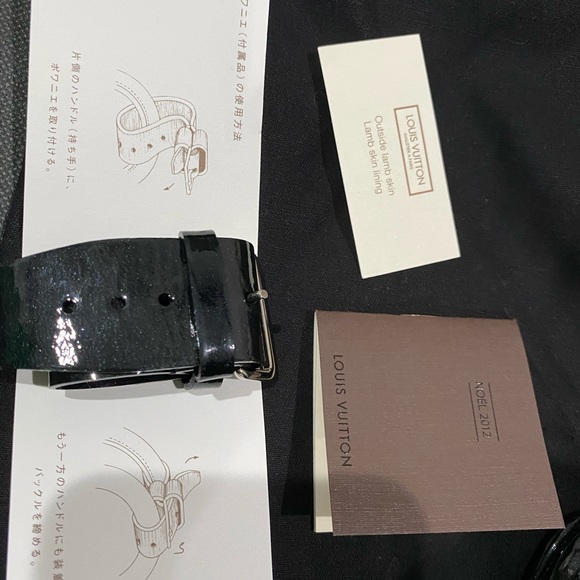 Authentic Louis Vuitton Purse - Picture 8 of 9